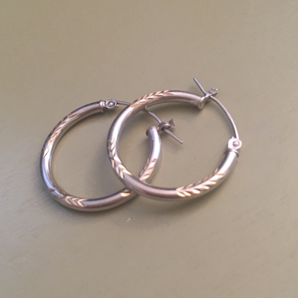 Two-toned gold hoop earrings